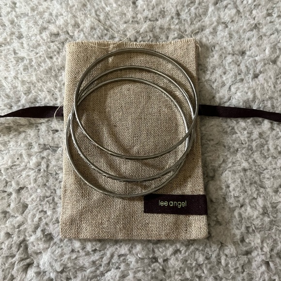 🩶Set of 3 Silver Bangle Bracelets🩶 - Picture 3 of 5